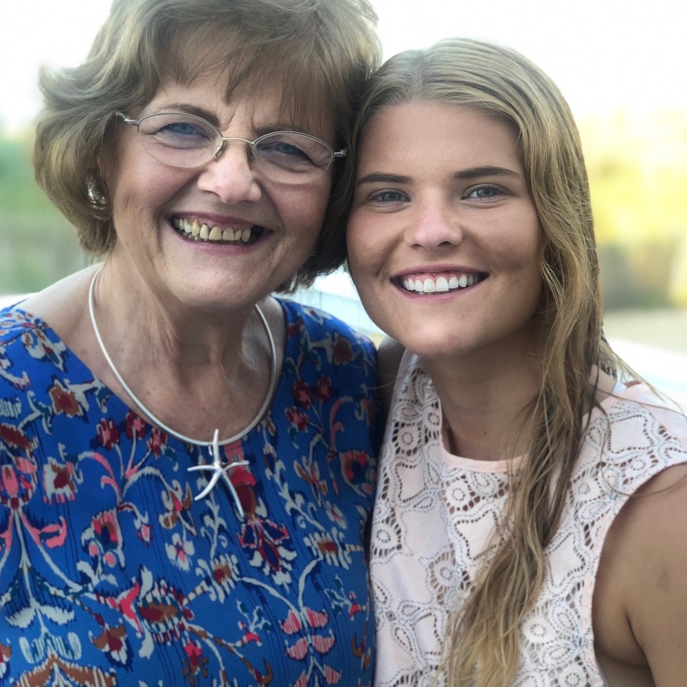 Meet your Posher, Carley